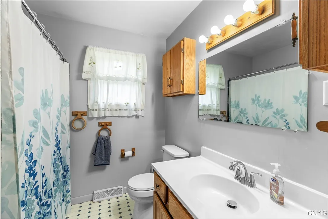 107 Hardcastle Avenue, Whitestown, New York 13492, Whitestown, New York 13492, 3 Bedrooms Bedrooms, 5 Rooms Rooms,1 BathroomBathrooms,Residential,Closed,107 Hardcastle Avenue, Whitestown, New York 13492,0,S1638746