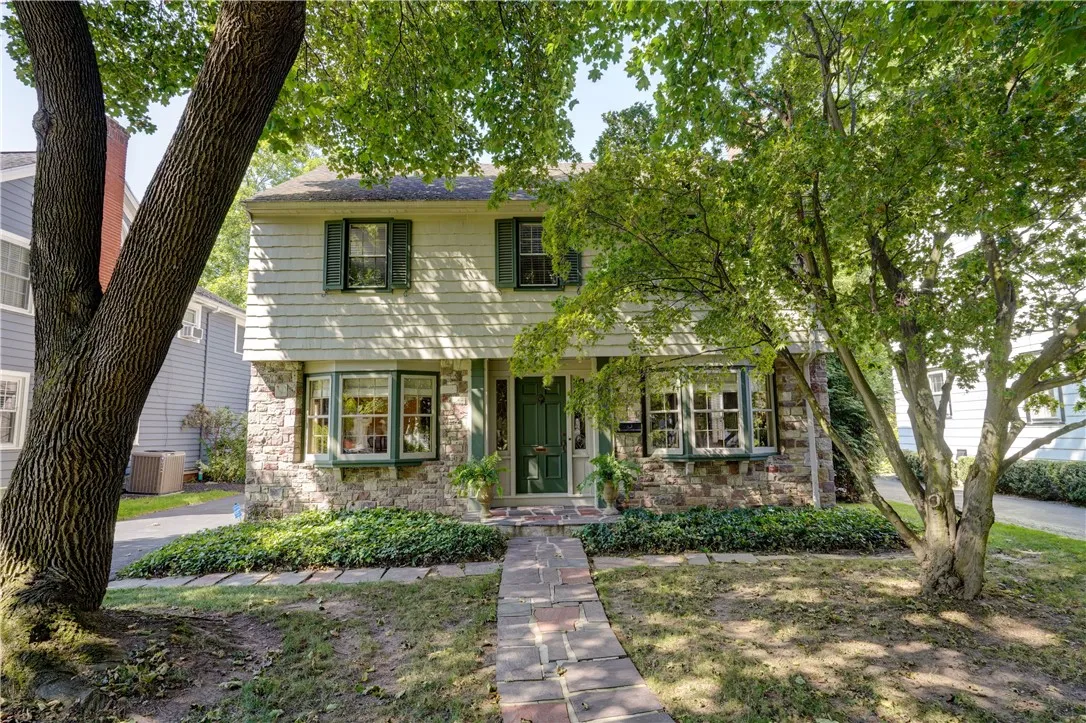 77 Eastland Avenue, Brighton, New York 14618, Brighton, New York 14618, 3 Bedrooms Bedrooms, 8 Rooms Rooms,2 BathroomsBathrooms,Residential,Closed,77 Eastland Avenue, Brighton, New York 14618,0,R1632787