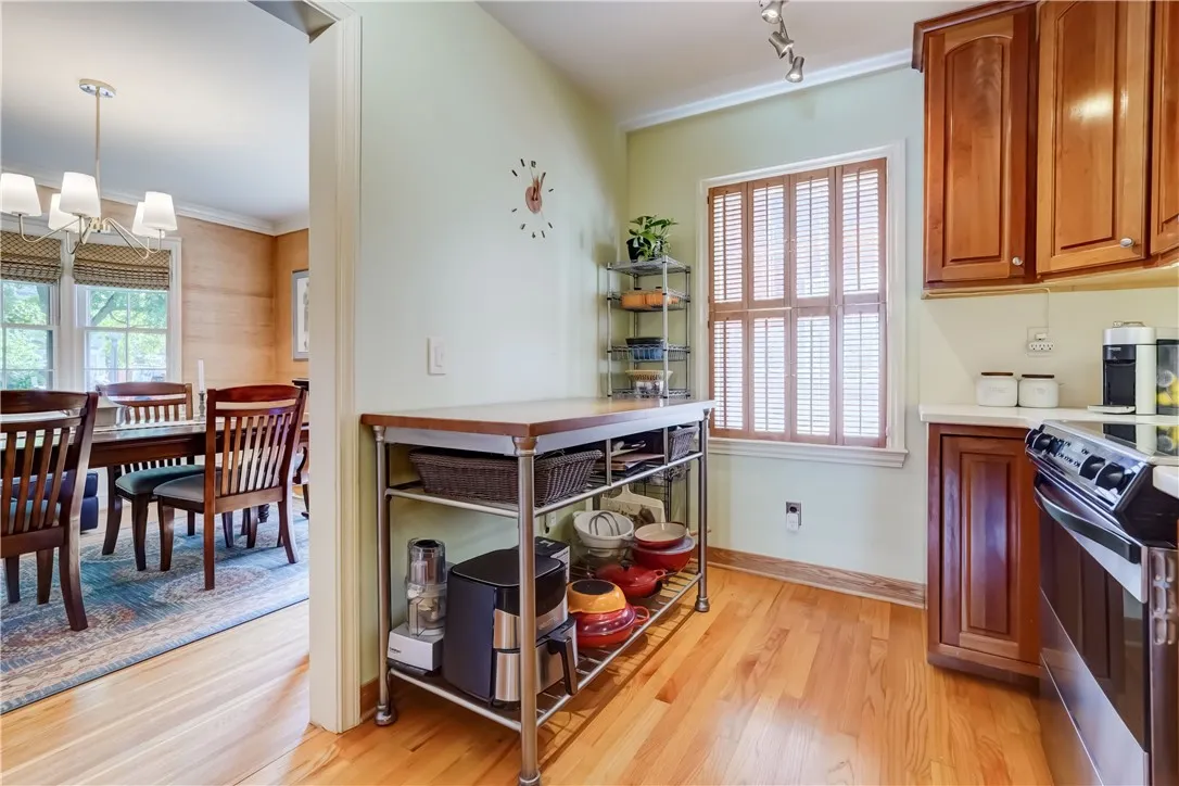 77 Eastland Avenue, Brighton, New York 14618, Brighton, New York 14618, 3 Bedrooms Bedrooms, 8 Rooms Rooms,2 BathroomsBathrooms,Residential,Closed,77 Eastland Avenue, Brighton, New York 14618,0,R1632787