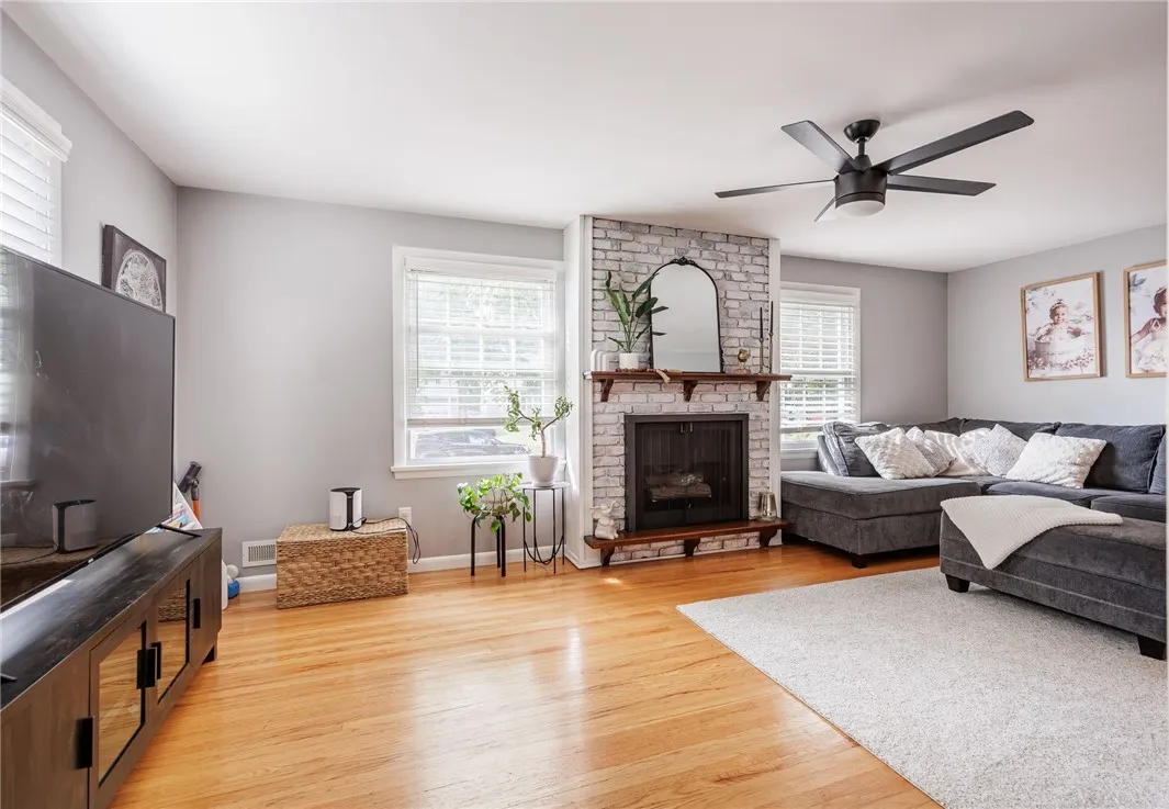 250 Ridgewood Road, Greece, New York 14626, Greece, New York 14626, 4 Bedrooms Bedrooms, 7 Rooms Rooms,1 BathroomBathrooms,Residential,Closed,250 Ridgewood Road, Greece, New York 14626,0,R1639542