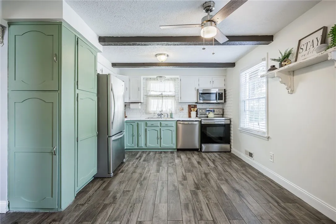 250 Ridgewood Road, Greece, New York 14626, Greece, New York 14626, 4 Bedrooms Bedrooms, 7 Rooms Rooms,1 BathroomBathrooms,Residential,Closed,250 Ridgewood Road, Greece, New York 14626,0,R1639542