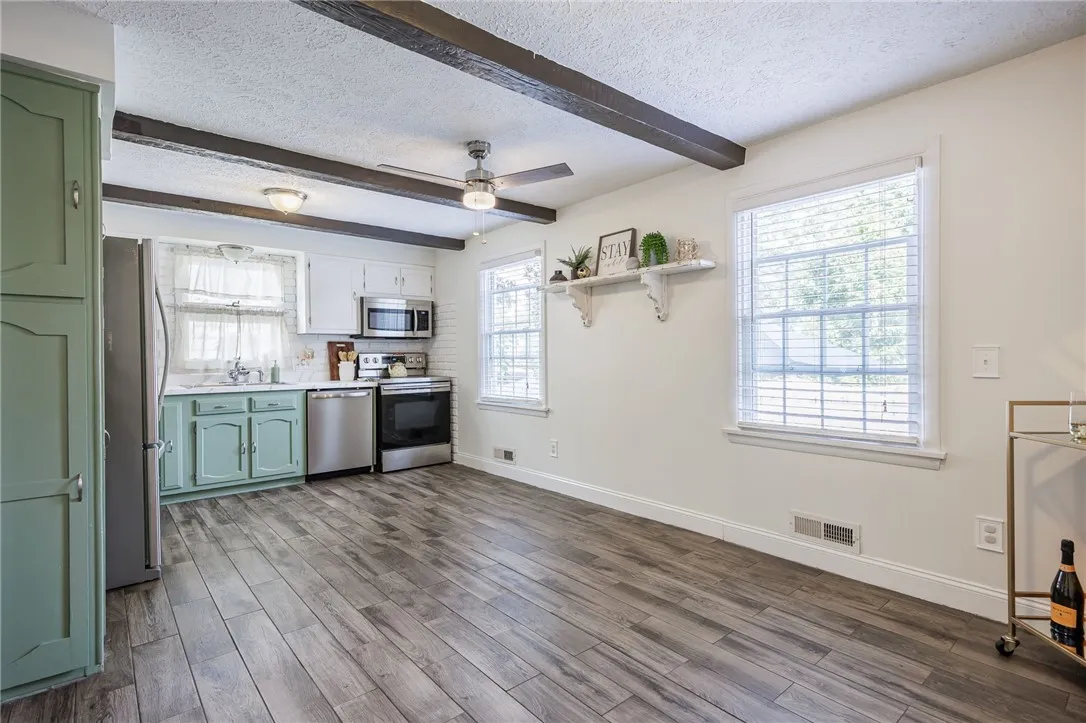 250 Ridgewood Road, Greece, New York 14626, Greece, New York 14626, 4 Bedrooms Bedrooms, 7 Rooms Rooms,1 BathroomBathrooms,Residential,Closed,250 Ridgewood Road, Greece, New York 14626,0,R1639542