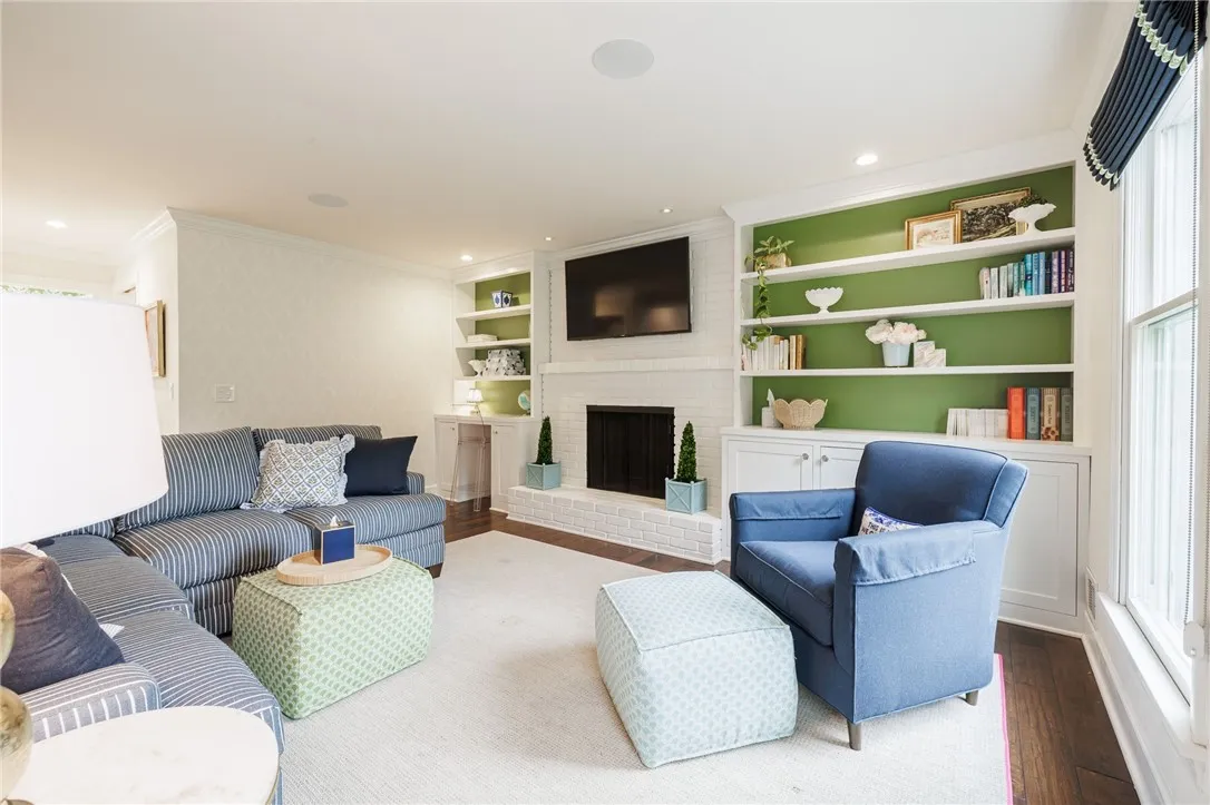 10 Cranston Road, Pittsford, New York 14534, Pittsford, New York 14534, 5 Bedrooms Bedrooms, 8 Rooms Rooms,2 BathroomsBathrooms,Residential,Closed,10 Cranston Road, Pittsford, New York 14534,0,R1640202