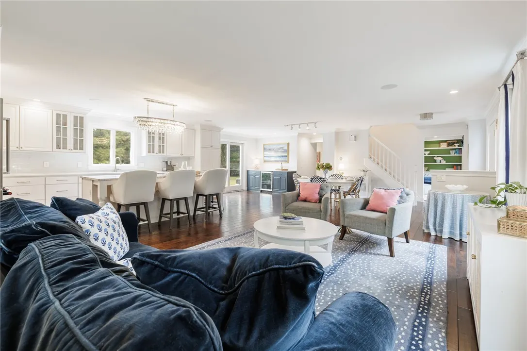 10 Cranston Road, Pittsford, New York 14534, Pittsford, New York 14534, 5 Bedrooms Bedrooms, 8 Rooms Rooms,2 BathroomsBathrooms,Residential,Closed,10 Cranston Road, Pittsford, New York 14534,0,R1640202