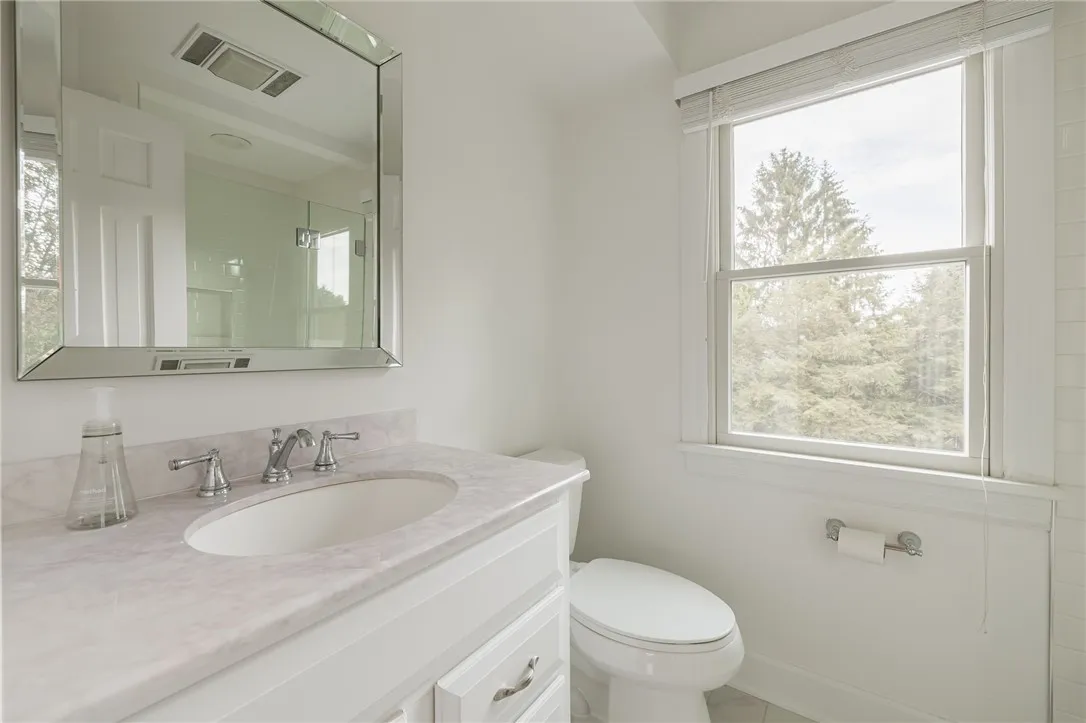 10 Cranston Road, Pittsford, New York 14534, Pittsford, New York 14534, 5 Bedrooms Bedrooms, 8 Rooms Rooms,2 BathroomsBathrooms,Residential,Closed,10 Cranston Road, Pittsford, New York 14534,0,R1640202