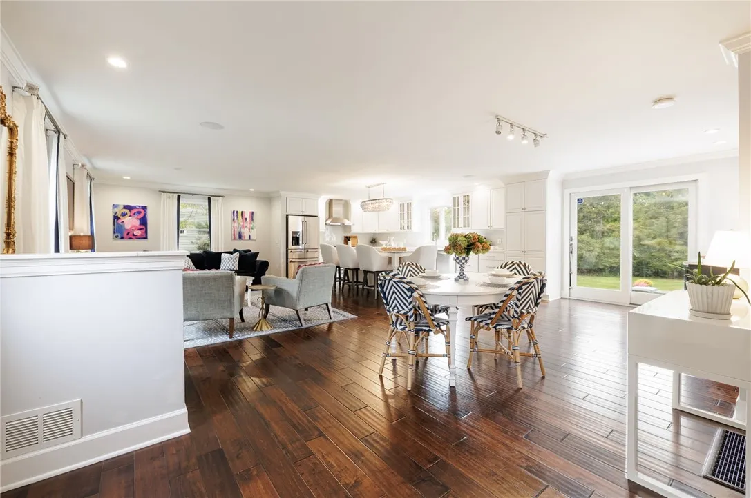 10 Cranston Road, Pittsford, New York 14534, Pittsford, New York 14534, 5 Bedrooms Bedrooms, 8 Rooms Rooms,2 BathroomsBathrooms,Residential,Closed,10 Cranston Road, Pittsford, New York 14534,0,R1640202