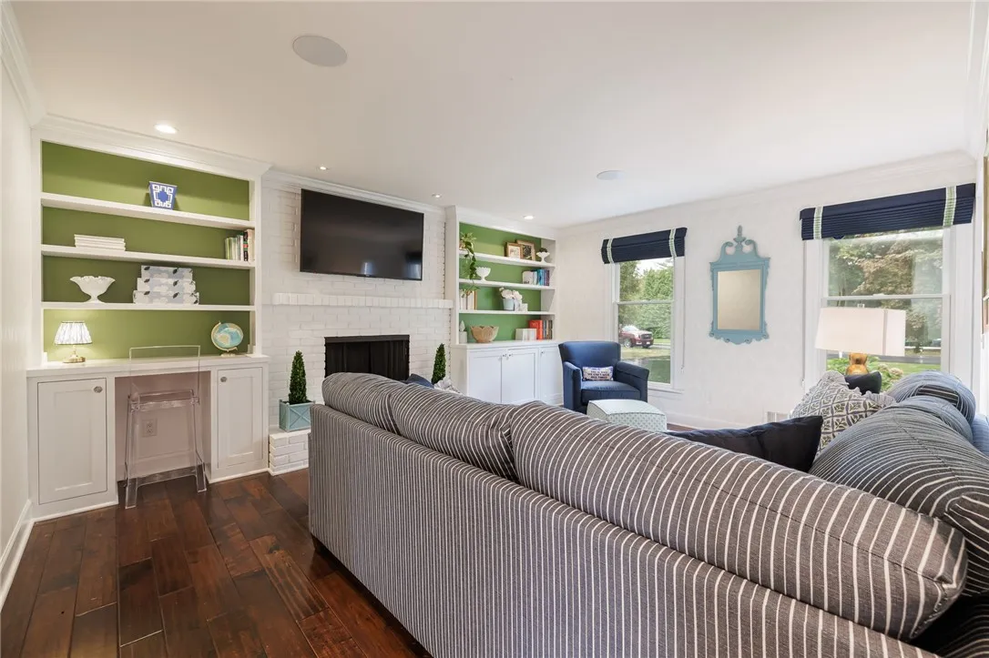 10 Cranston Road, Pittsford, New York 14534, Pittsford, New York 14534, 5 Bedrooms Bedrooms, 8 Rooms Rooms,2 BathroomsBathrooms,Residential,Closed,10 Cranston Road, Pittsford, New York 14534,0,R1640202