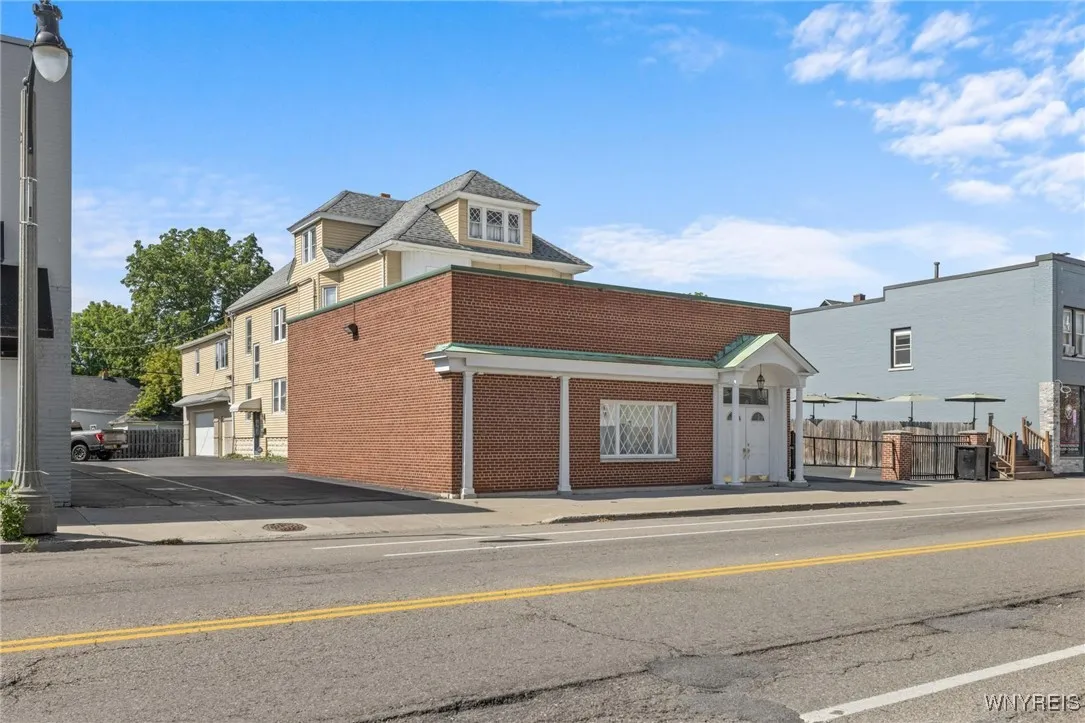 1975 Seneca Street, Buffalo, New York 14210, Buffalo, New York 14210, ,Commercial Sale,For Sale,1975 Seneca Street, Buffalo, New York 14210,0,B1639363