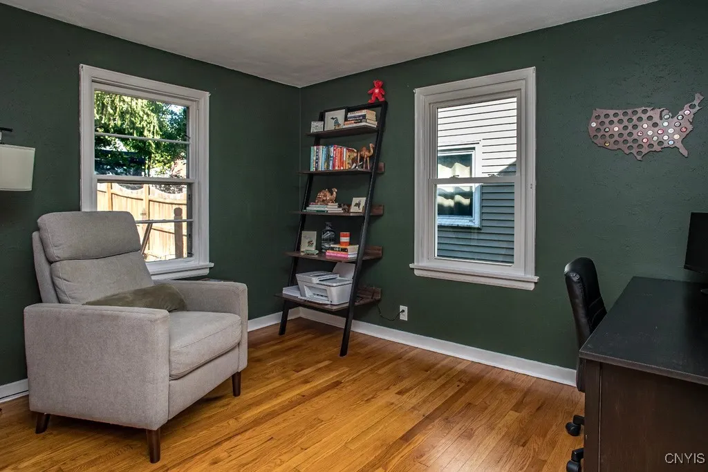 211 Hunt Drive, Manlius, New York 13066, Manlius, New York 13066, 3 Bedrooms Bedrooms, 6 Rooms Rooms,2 BathroomsBathrooms,Residential,Closed,211 Hunt Drive, Manlius, New York 13066,0,S1638436