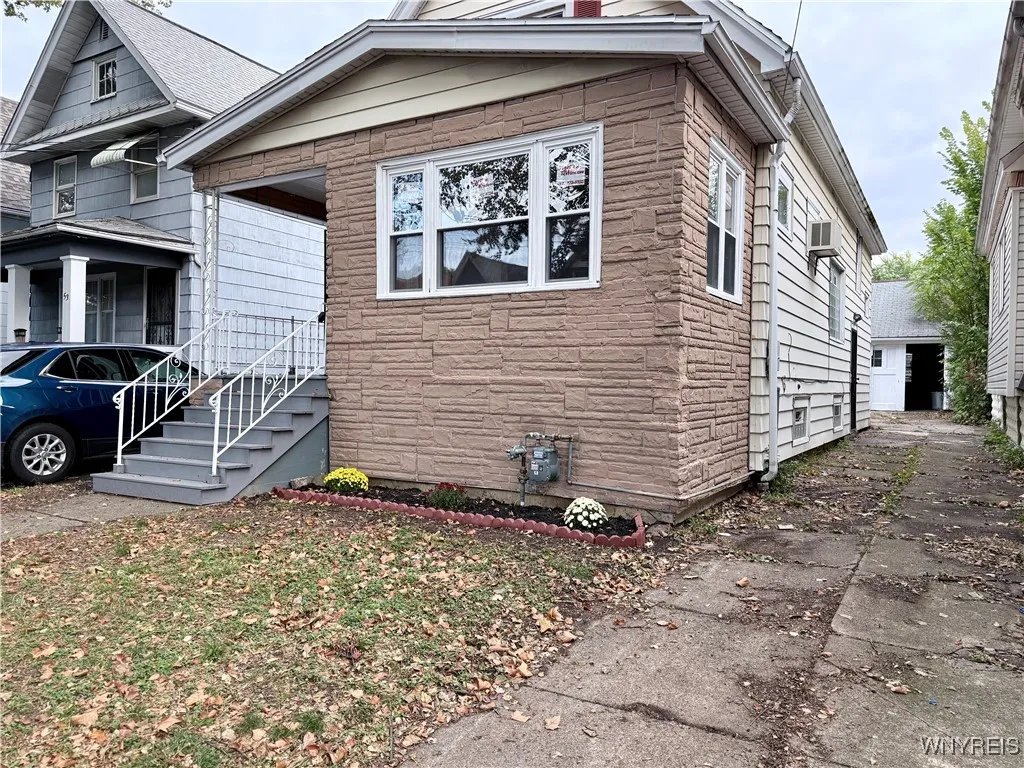 49 Erb Street, Buffalo, New York 14215, Buffalo, New York 14215, 3 Bedrooms Bedrooms, 7 Rooms Rooms,1 BathroomBathrooms,Residential,Closed,49 Erb Street, Buffalo, New York 14215,0,B1640263