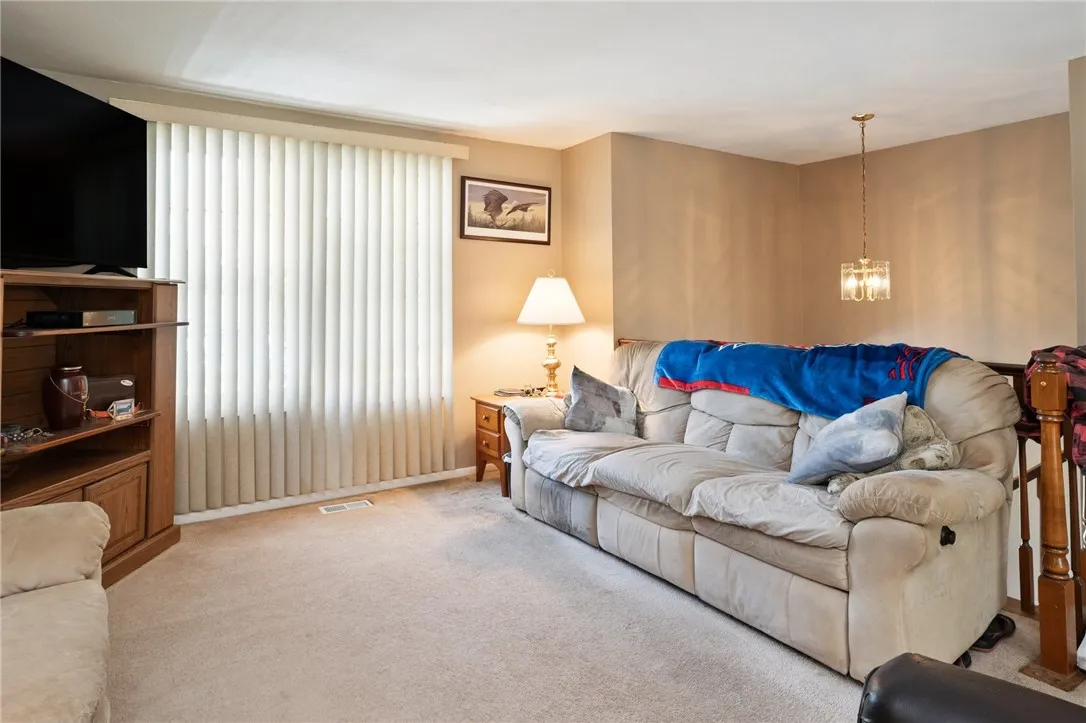 1531 Elderberry Circle, Walworth, New York 14568, Walworth, New York 14568, 3 Bedrooms Bedrooms, 7 Rooms Rooms,1 BathroomBathrooms,Residential,Closed,1531 Elderberry Circle, Walworth, New York 14568,0,R1640185