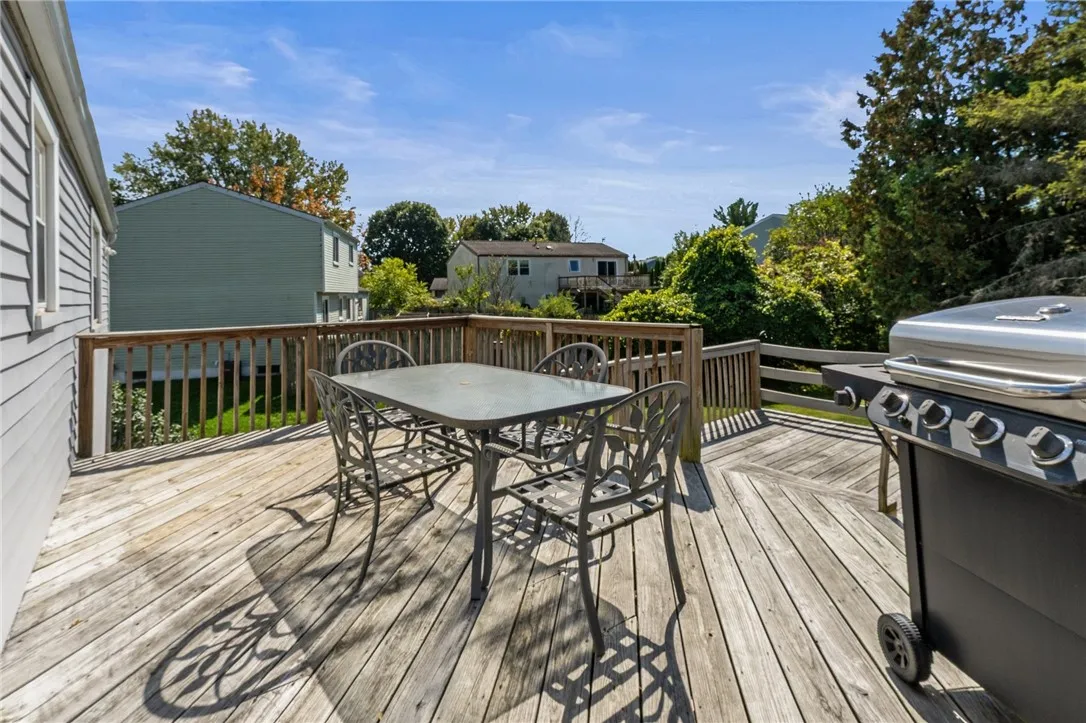 1531 Elderberry Circle, Walworth, New York 14568, Walworth, New York 14568, 3 Bedrooms Bedrooms, 7 Rooms Rooms,1 BathroomBathrooms,Residential,Closed,1531 Elderberry Circle, Walworth, New York 14568,0,R1640185