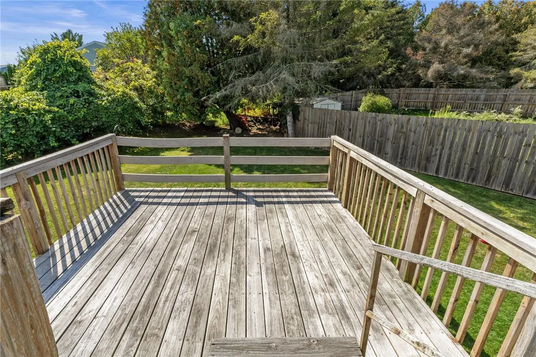 1531 Elderberry Circle, Walworth, New York 14568, Walworth, New York 14568, 3 Bedrooms Bedrooms, 7 Rooms Rooms,1 BathroomBathrooms,Residential,Closed,1531 Elderberry Circle, Walworth, New York 14568,0,R1640185