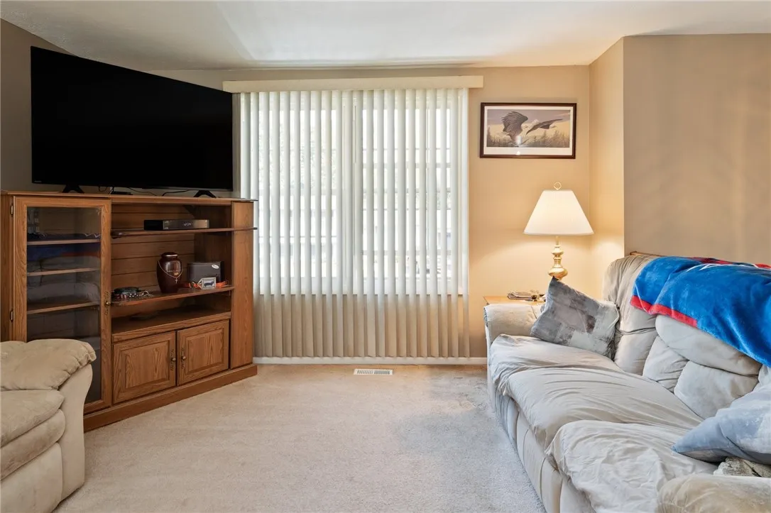 1531 Elderberry Circle, Walworth, New York 14568, Walworth, New York 14568, 3 Bedrooms Bedrooms, 7 Rooms Rooms,1 BathroomBathrooms,Residential,Closed,1531 Elderberry Circle, Walworth, New York 14568,0,R1640185