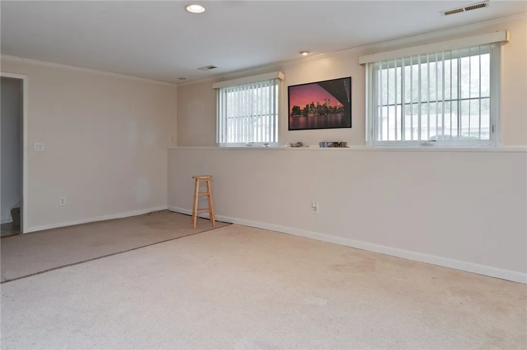 1531 Elderberry Circle, Walworth, New York 14568, Walworth, New York 14568, 3 Bedrooms Bedrooms, 7 Rooms Rooms,1 BathroomBathrooms,Residential,Closed,1531 Elderberry Circle, Walworth, New York 14568,0,R1640185