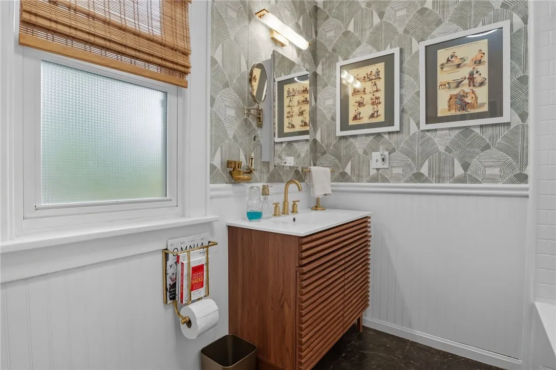 162 Chestnut Ridge Road, Chili, New York 14624, Chili, New York 14624, 3 Bedrooms Bedrooms, 7 Rooms Rooms,2 BathroomsBathrooms,Residential,Closed,162 Chestnut Ridge Road, Chili, New York 14624,0,R1637937