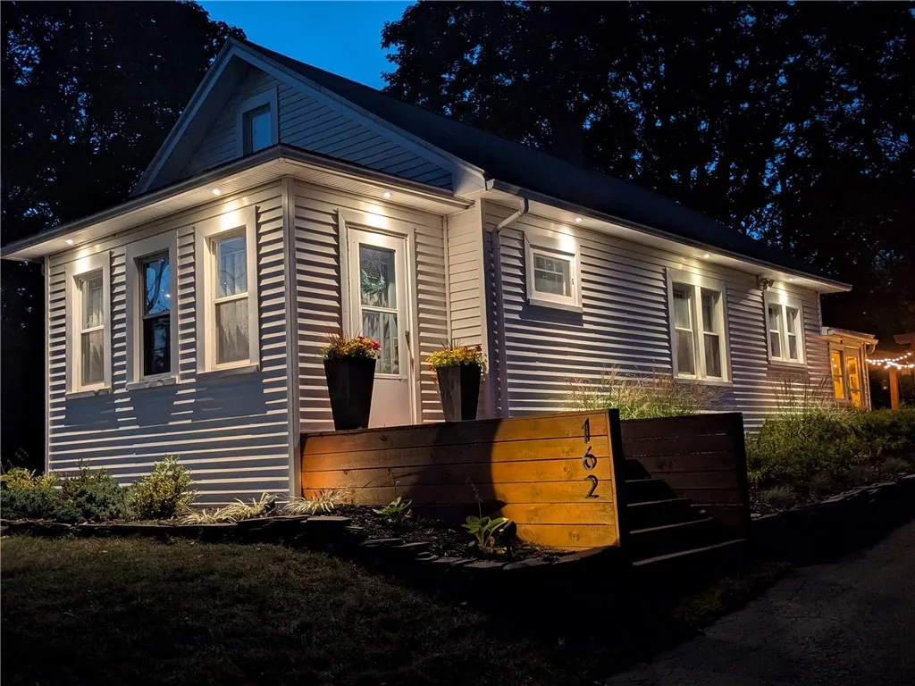 162 Chestnut Ridge Road, Chili, New York 14624, Chili, New York 14624, 3 Bedrooms Bedrooms, 7 Rooms Rooms,2 BathroomsBathrooms,Residential,Closed,162 Chestnut Ridge Road, Chili, New York 14624,0,R1637937