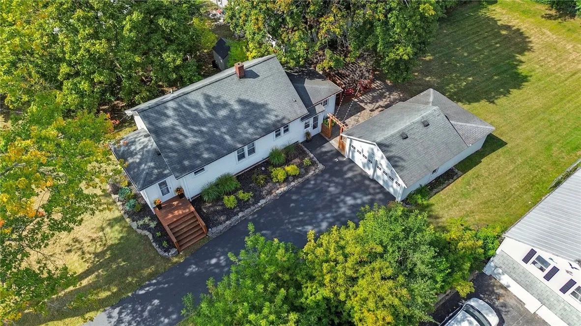 162 Chestnut Ridge Road, Chili, New York 14624, Chili, New York 14624, 3 Bedrooms Bedrooms, 7 Rooms Rooms,2 BathroomsBathrooms,Residential,Closed,162 Chestnut Ridge Road, Chili, New York 14624,0,R1637937