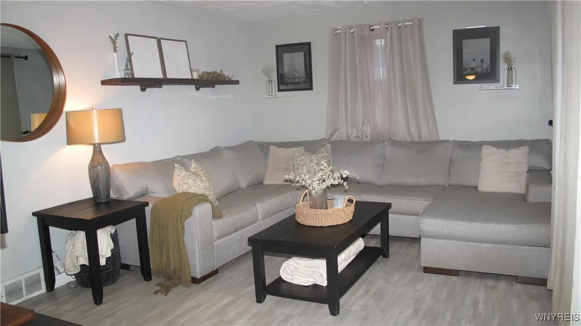 4963 Sunset Drive, Lockport Town, New York 14094, Lockport Town, New York 14094, 3 Bedrooms Bedrooms, 6 Rooms Rooms,1 BathroomBathrooms,Residential,Closed,4963 Sunset Drive, Lockport Town, New York 14094,0,B1640209