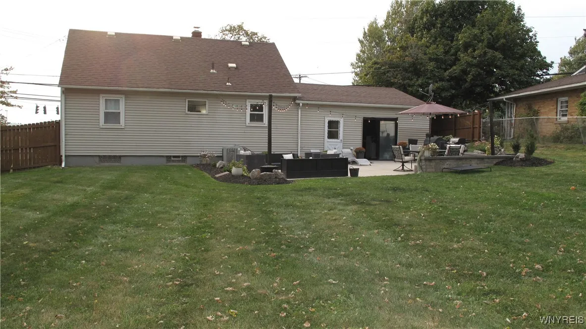 4963 Sunset Drive, Lockport Town, New York 14094, Lockport Town, New York 14094, 3 Bedrooms Bedrooms, 6 Rooms Rooms,1 BathroomBathrooms,Residential,Closed,4963 Sunset Drive, Lockport Town, New York 14094,0,B1640209