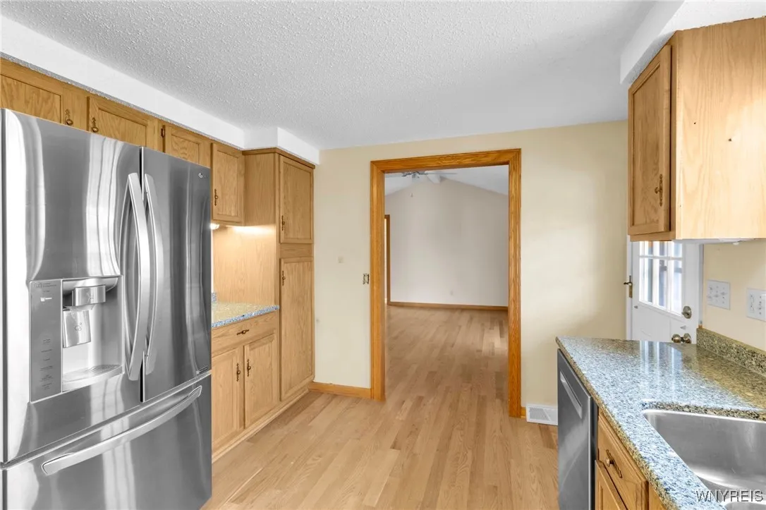 61 Wedgewood Drive, Amherst, New York 14221, Amherst, New York 14221, 3 Bedrooms Bedrooms, 7 Rooms Rooms,2 BathroomsBathrooms,Residential,For Sale,61 Wedgewood Drive, Amherst, New York 14221,0,B1640140