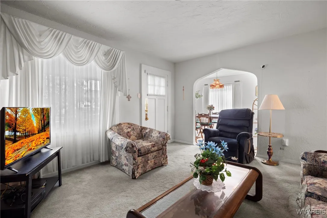 2475 La Salle Avenue, Niagara Falls, New York 1430, Niagara Falls, New York 14301, 3 Bedrooms Bedrooms, 5 Rooms Rooms,2 BathroomsBathrooms,Residential,For Sale,2475 La Salle Avenue, Niagara Falls, New York 1430,0,B1640210