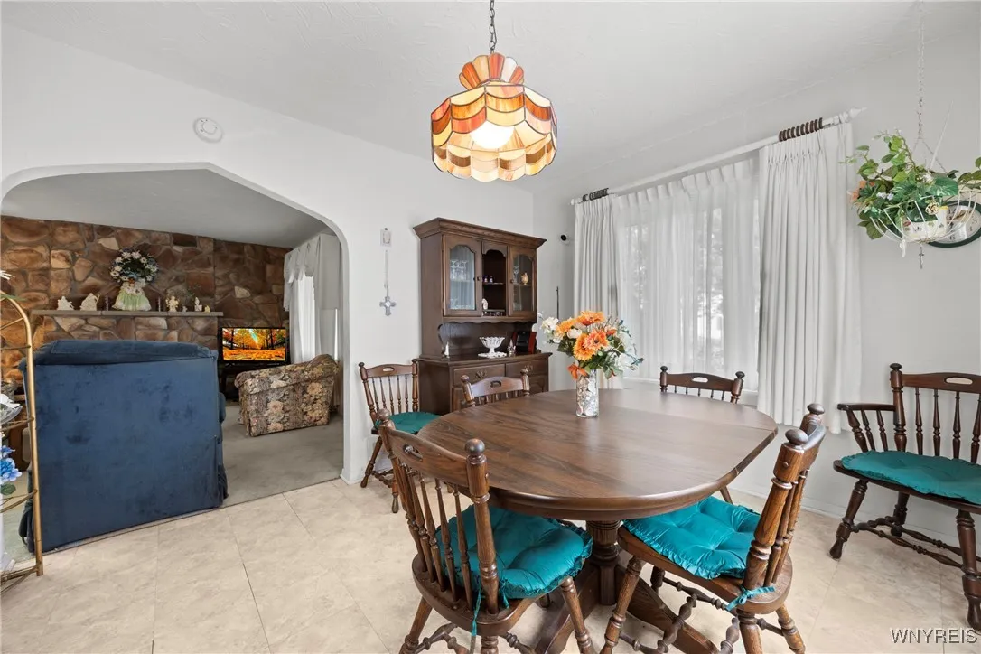 2475 La Salle Avenue, Niagara Falls, New York 1430, Niagara Falls, New York 14301, 3 Bedrooms Bedrooms, 5 Rooms Rooms,2 BathroomsBathrooms,Residential,For Sale,2475 La Salle Avenue, Niagara Falls, New York 1430,0,B1640210