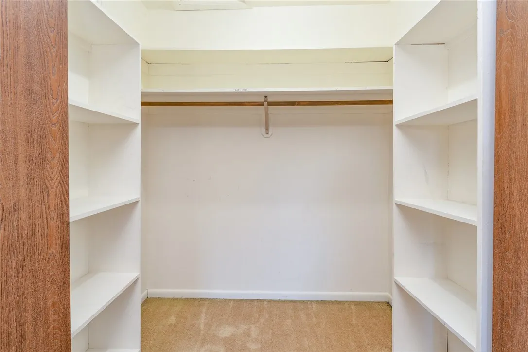 2ND BEDROOM WALK IN CLOSET