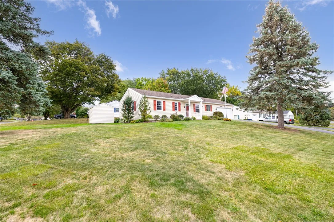 53 Campfire Road South, Henrietta, New York 14467, Henrietta, New York 14467, 3 Bedrooms Bedrooms, 5 Rooms Rooms,1 BathroomBathrooms,Residential,Closed,53 Campfire Road South, Henrietta, New York 14467,0,R1635298