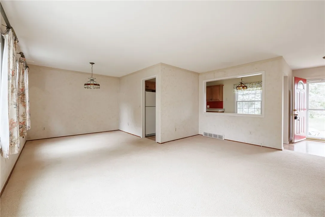 53 Campfire Road South, Henrietta, New York 14467, Henrietta, New York 14467, 3 Bedrooms Bedrooms, 5 Rooms Rooms,1 BathroomBathrooms,Residential,Closed,53 Campfire Road South, Henrietta, New York 14467,0,R1635298