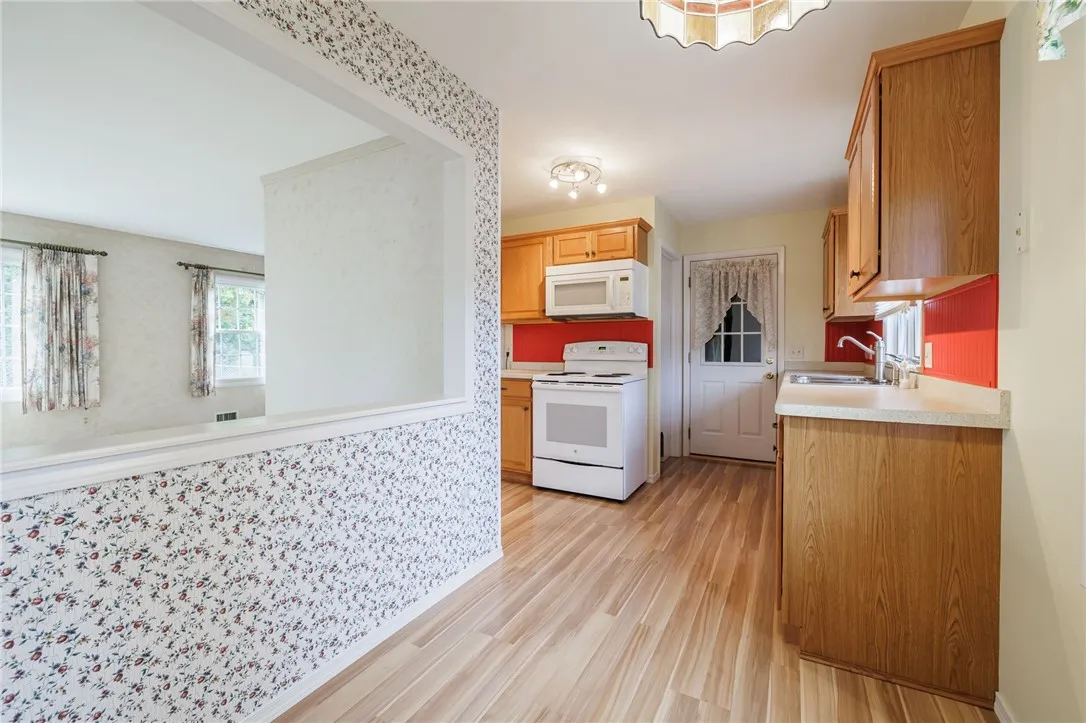 53 Campfire Road South, Henrietta, New York 14467, Henrietta, New York 14467, 3 Bedrooms Bedrooms, 5 Rooms Rooms,1 BathroomBathrooms,Residential,Closed,53 Campfire Road South, Henrietta, New York 14467,0,R1635298