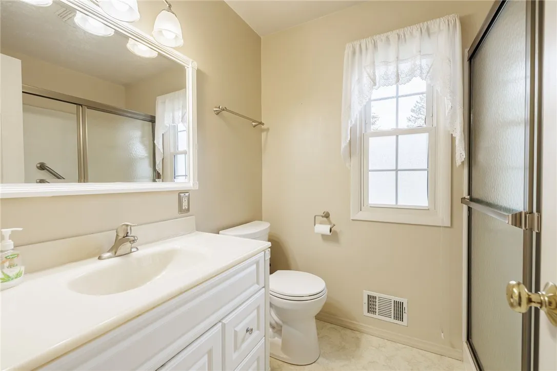 53 Campfire Road South, Henrietta, New York 14467, Henrietta, New York 14467, 3 Bedrooms Bedrooms, 5 Rooms Rooms,1 BathroomBathrooms,Residential,Closed,53 Campfire Road South, Henrietta, New York 14467,0,R1635298