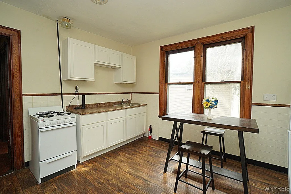 248 Peach Street, Buffalo, New York 14204, Buffalo, New York 14204, 6 Bedrooms Bedrooms, ,2 BathroomsBathrooms,Residential,For Sale,248 Peach Street, Buffalo, New York 14204,0,B1640125