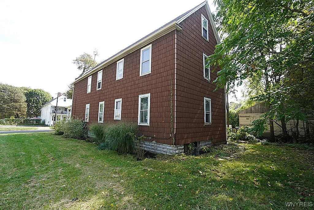 248 Peach Street, Buffalo, New York 14204, Buffalo, New York 14204, 6 Bedrooms Bedrooms, ,2 BathroomsBathrooms,Residential,For Sale,248 Peach Street, Buffalo, New York 14204,0,B1640125