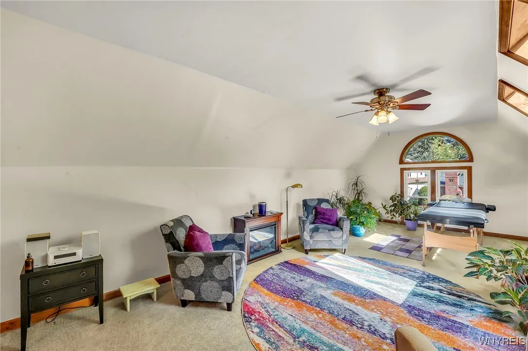 6050 Whitegate Crossing, Amherst, New York 14051, Clarence, New York 14051, 4 Bedrooms Bedrooms, 7 Rooms Rooms,2 BathroomsBathrooms,Residential,For Sale,6050 Whitegate Crossing, Amherst, New York 14051,0,B1639867
