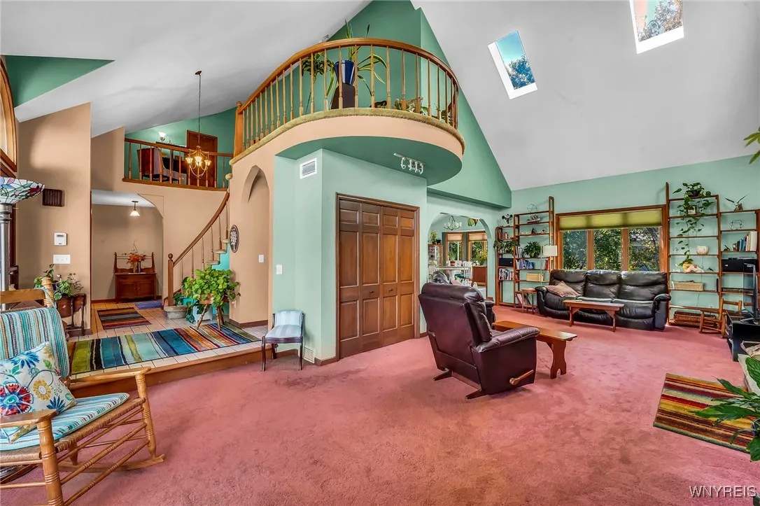 6050 Whitegate Crossing, Amherst, New York 14051, Clarence, New York 14051, 4 Bedrooms Bedrooms, 7 Rooms Rooms,2 BathroomsBathrooms,Residential,For Sale,6050 Whitegate Crossing, Amherst, New York 14051,0,B1639867