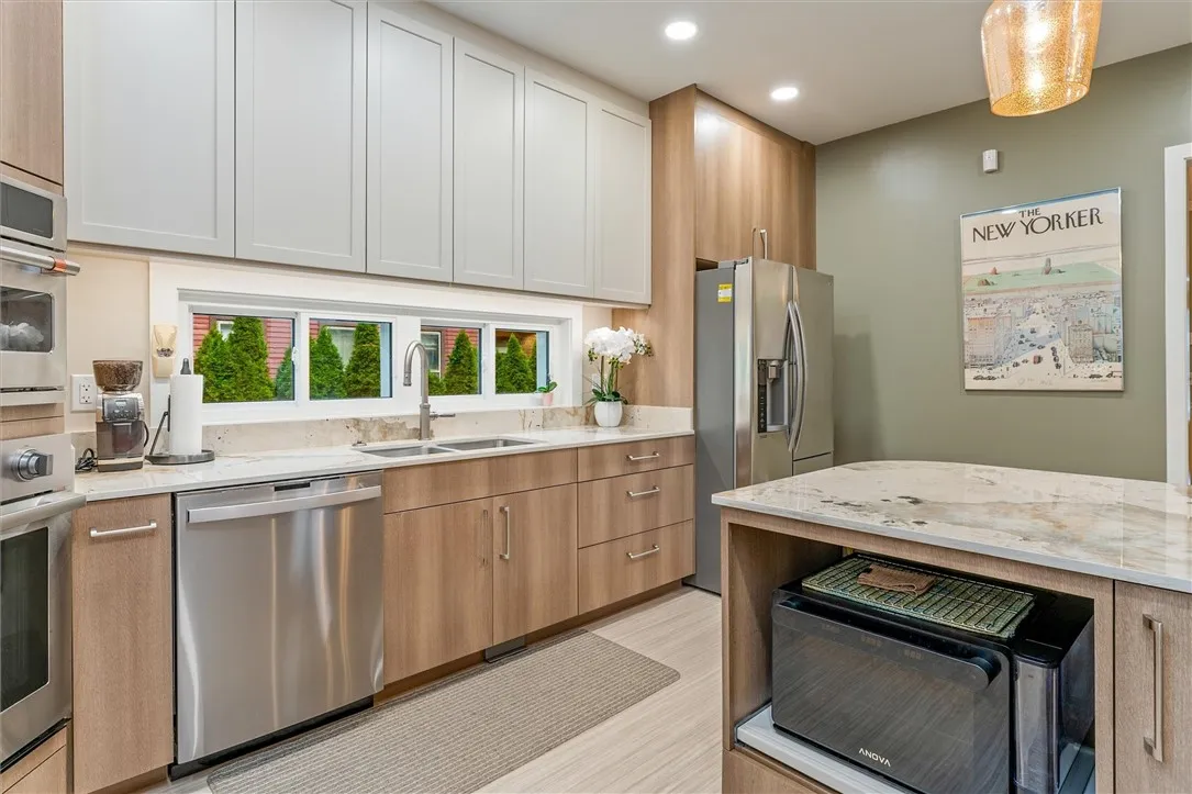 50 Brighton Street, Rochester, New York 14607, Rochester, New York 14607, 4 Bedrooms Bedrooms, 10 Rooms Rooms,2 BathroomsBathrooms,Residential,Closed,50 Brighton Street, Rochester, New York 14607,0,R1640166