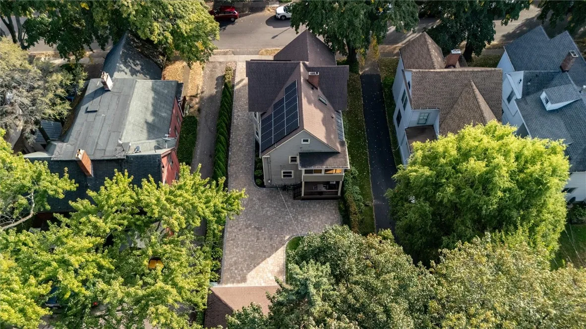 50 Brighton Street, Rochester, New York 14607, Rochester, New York 14607, 4 Bedrooms Bedrooms, 10 Rooms Rooms,2 BathroomsBathrooms,Residential,Closed,50 Brighton Street, Rochester, New York 14607,0,R1640166