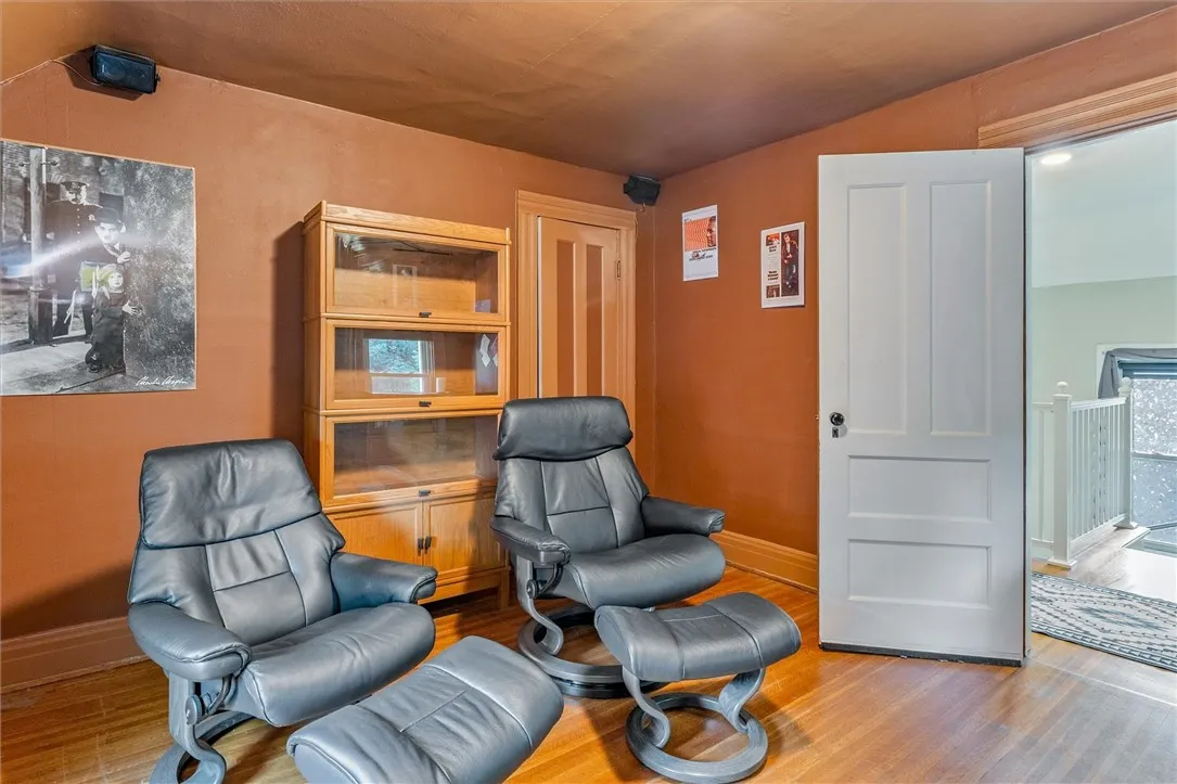 4th bedroom/movie room