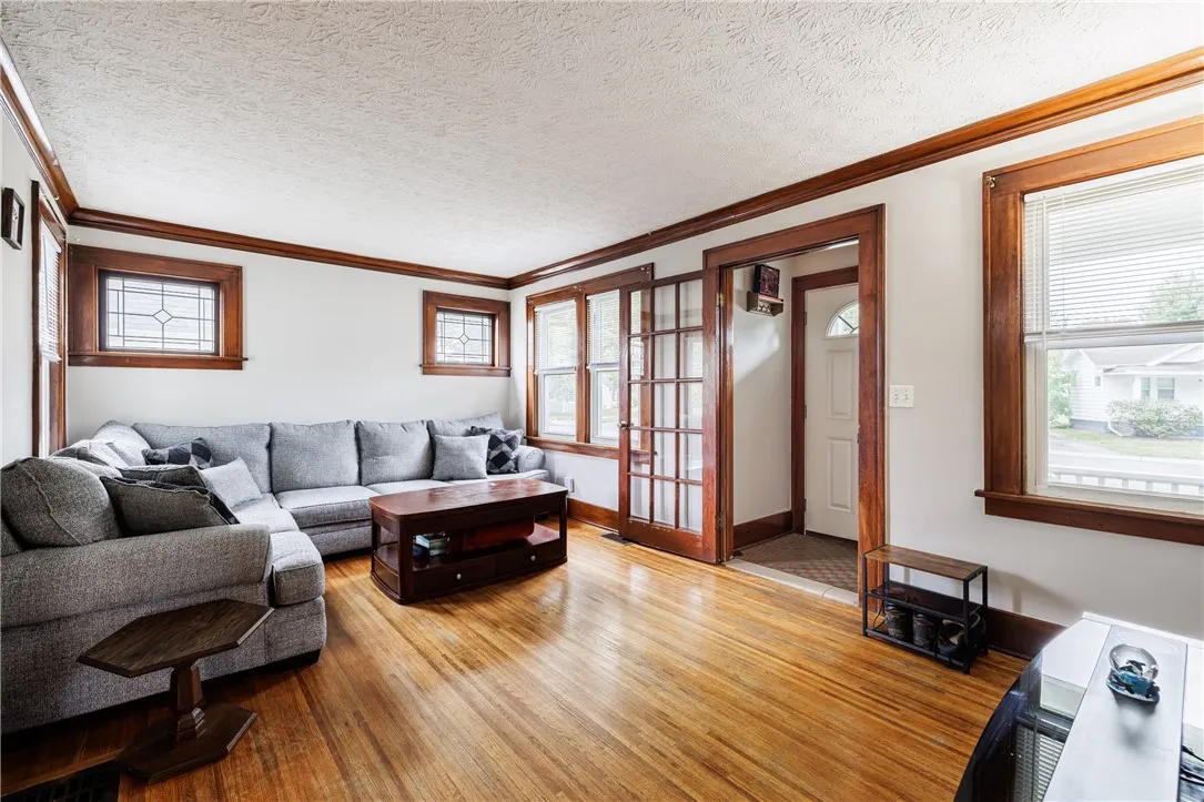 387 Bernice Street, Rochester, New York 14615, Rochester, New York 14615, 3 Bedrooms Bedrooms, 6 Rooms Rooms,1 BathroomBathrooms,Residential,Closed,387 Bernice Street, Rochester, New York 14615,0,R1639681