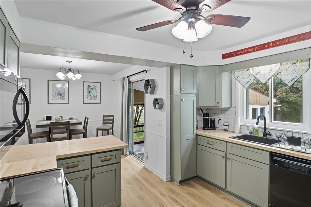 97 Morrow Drive, Greece, New York 14616, Greece, New York 14616, 2 Bedrooms Bedrooms, 7 Rooms Rooms,1 BathroomBathrooms,Residential,For Sale,97 Morrow Drive, Greece, New York 14616,0,R1640205