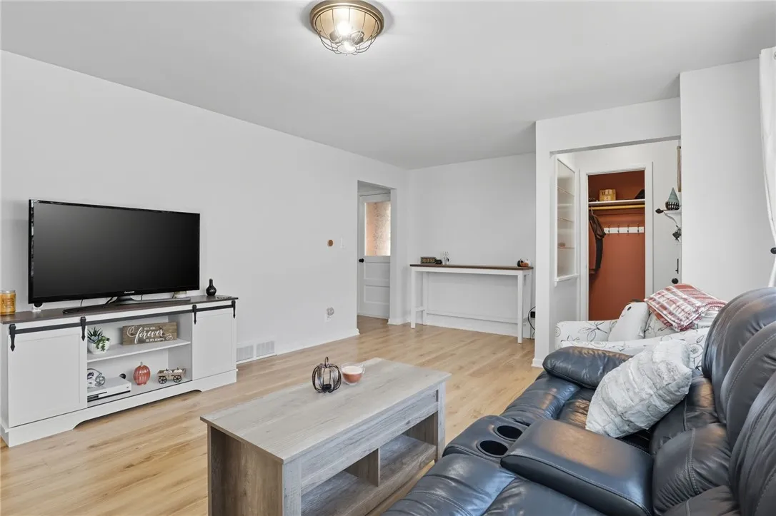 97 Morrow Drive, Greece, New York 14616, Greece, New York 14616, 2 Bedrooms Bedrooms, 7 Rooms Rooms,1 BathroomBathrooms,Residential,For Sale,97 Morrow Drive, Greece, New York 14616,0,R1640205