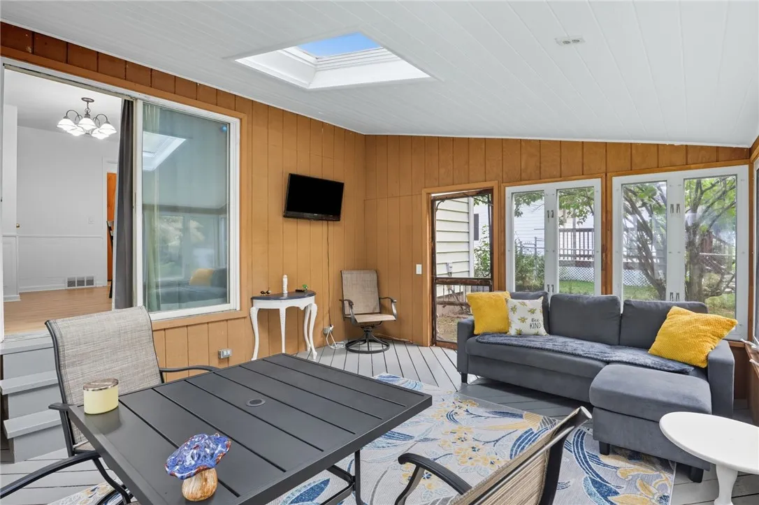 97 Morrow Drive, Greece, New York 14616, Greece, New York 14616, 2 Bedrooms Bedrooms, 7 Rooms Rooms,1 BathroomBathrooms,Residential,For Sale,97 Morrow Drive, Greece, New York 14616,0,R1640205