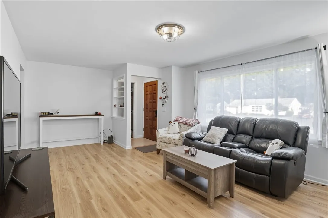 97 Morrow Drive, Greece, New York 14616, Greece, New York 14616, 2 Bedrooms Bedrooms, 7 Rooms Rooms,1 BathroomBathrooms,Residential,For Sale,97 Morrow Drive, Greece, New York 14616,0,R1640205