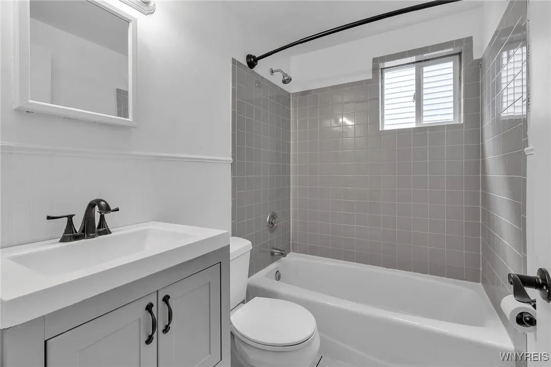 58 Marbeth Court, Buffalo, New York 14220, Buffalo, New York 14220, 3 Bedrooms Bedrooms, 5 Rooms Rooms,2 BathroomsBathrooms,Residential,For Sale,58 Marbeth Court, Buffalo, New York 14220,0,B1640079