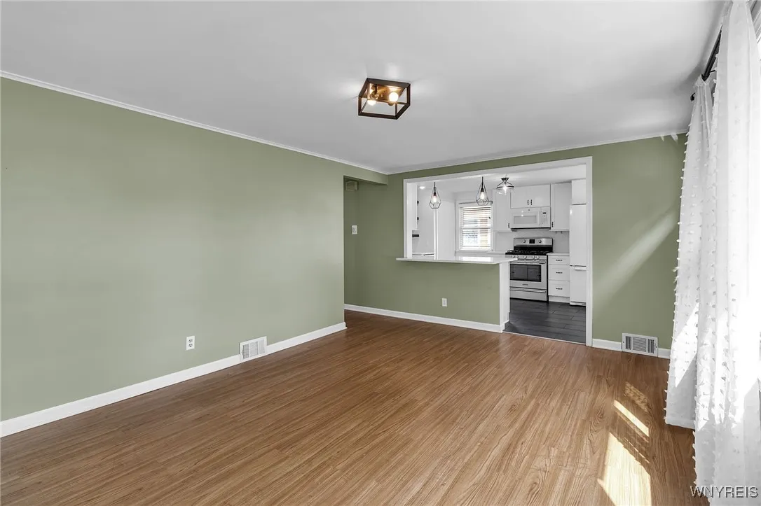 58 Marbeth Court, Buffalo, New York 14220, Buffalo, New York 14220, 3 Bedrooms Bedrooms, 5 Rooms Rooms,2 BathroomsBathrooms,Residential,For Sale,58 Marbeth Court, Buffalo, New York 14220,0,B1640079