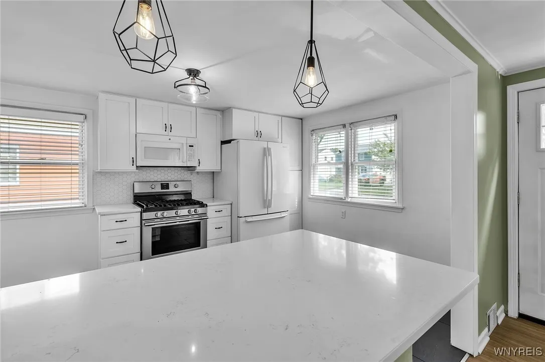58 Marbeth Court, Buffalo, New York 14220, Buffalo, New York 14220, 3 Bedrooms Bedrooms, 5 Rooms Rooms,2 BathroomsBathrooms,Residential,For Sale,58 Marbeth Court, Buffalo, New York 14220,0,B1640079