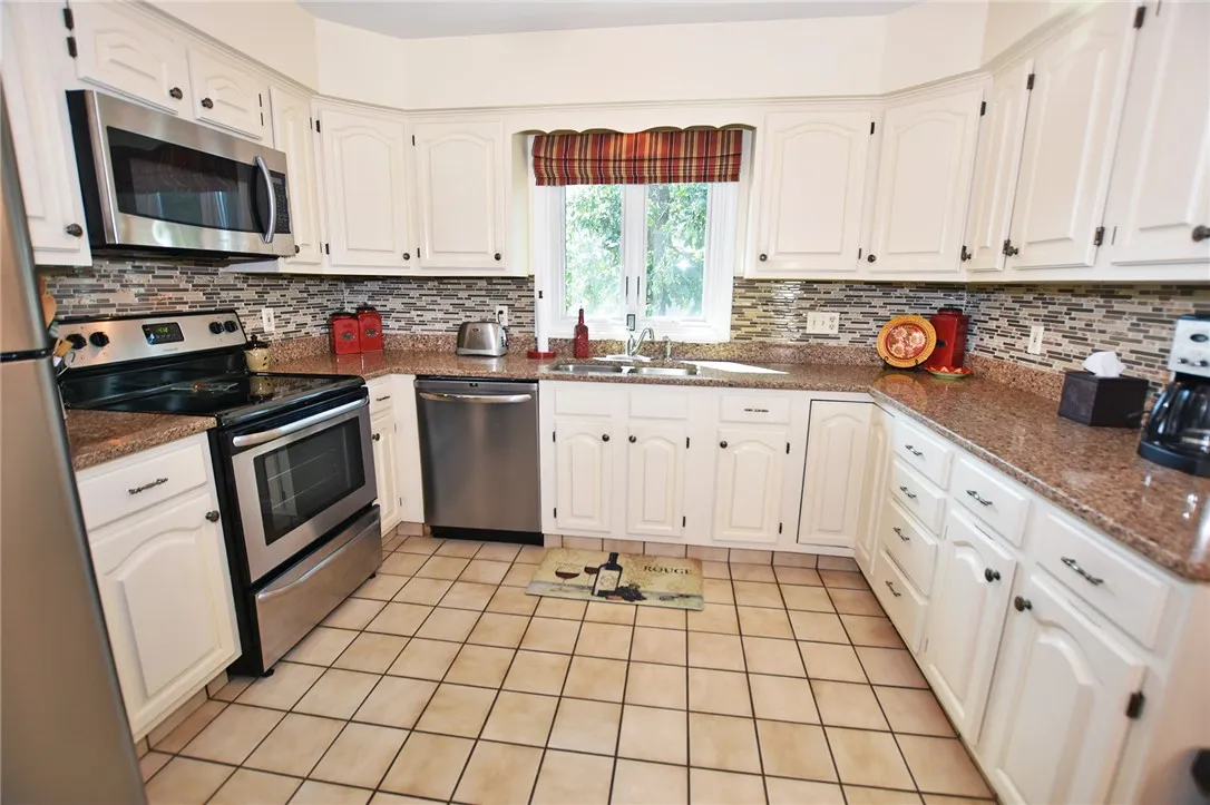 1170 Ridge Crest Drive, Victor, New York 14564, Victor, New York 14564, 2 Bedrooms Bedrooms, 7 Rooms Rooms,2 BathroomsBathrooms,Residential,Closed,1170 Ridge Crest Drive, Victor, New York 14564,0,R1640253