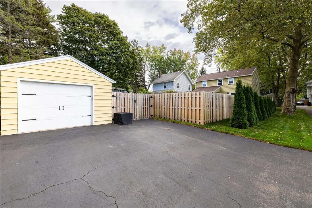 146 Leland Road, Irondequoit, New York 14617, Irondequoit, New York 14617, 3 Bedrooms Bedrooms, 7 Rooms Rooms,1 BathroomBathrooms,Residential,Closed,146 Leland Road, Irondequoit, New York 14617,0,R1633850