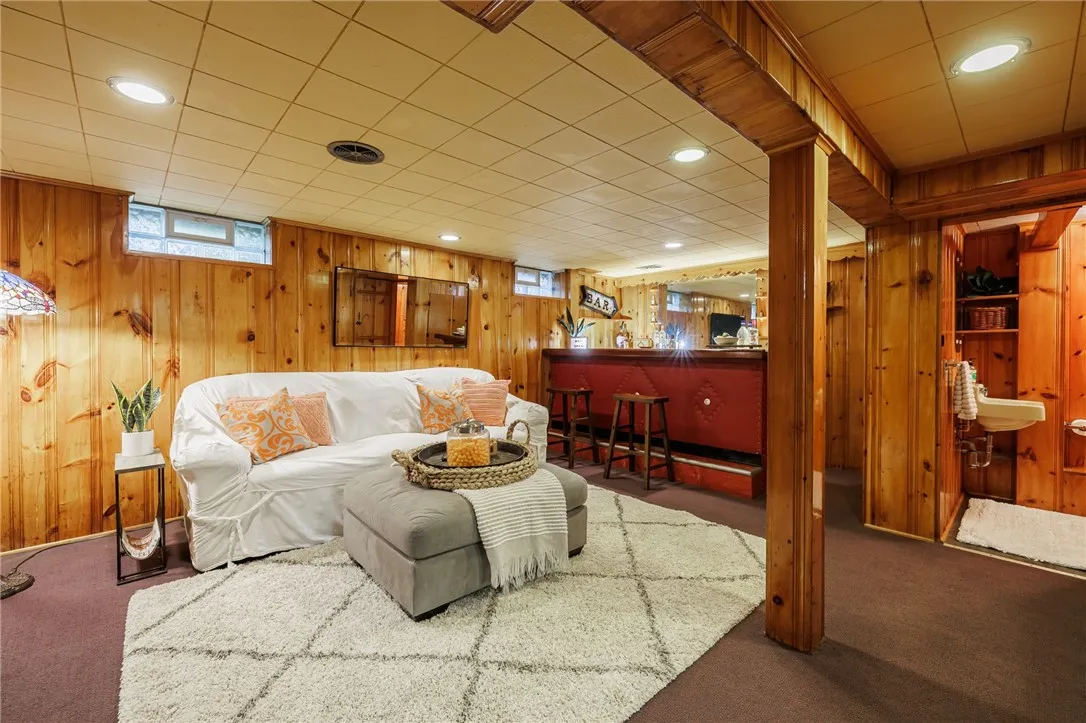 146 Leland Road, Irondequoit, New York 14617, Irondequoit, New York 14617, 3 Bedrooms Bedrooms, 7 Rooms Rooms,1 BathroomBathrooms,Residential,Closed,146 Leland Road, Irondequoit, New York 14617,0,R1633850